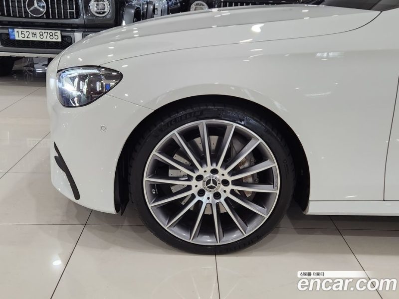 Mercedes Benz E-Class E350 4MATIC AMG Line