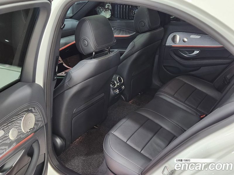Mercedes Benz E-Class E350 4MATIC AMG Line