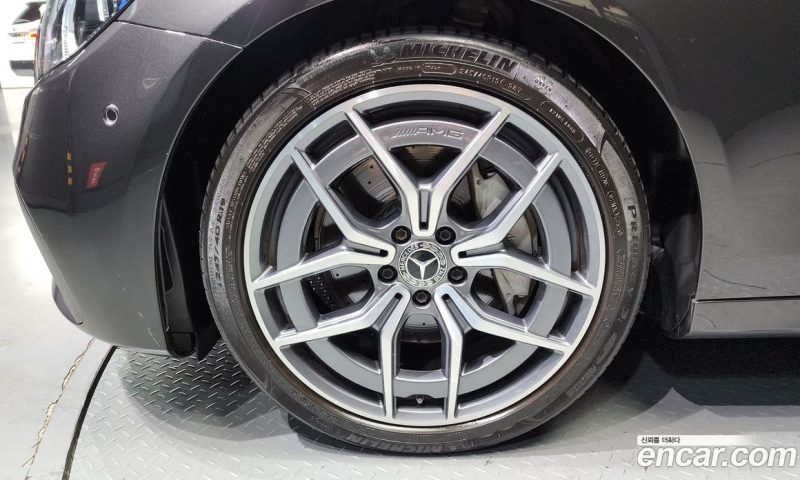 Mercedes Benz E-Class E220d 4MATIC AMG Line