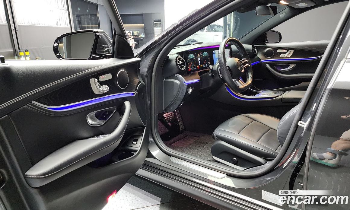 Mercedes Benz E-Class E220d 4MATIC AMG Line