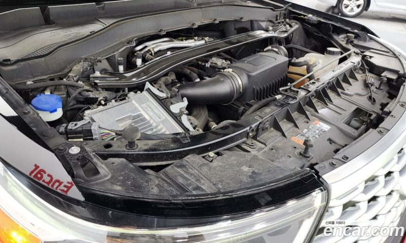 Ford Explorer 3.0 Platinum 4WD