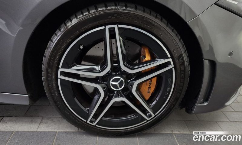 Mercedes Benz A-Class AMG A35 4MATIC Sedan