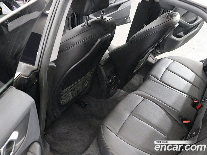 BMW 2-Series 220D Advantage