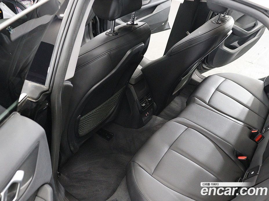BMW 2-Series 220D Advantage