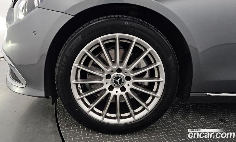 Mercedes Benz E-Class E250 Exclusive