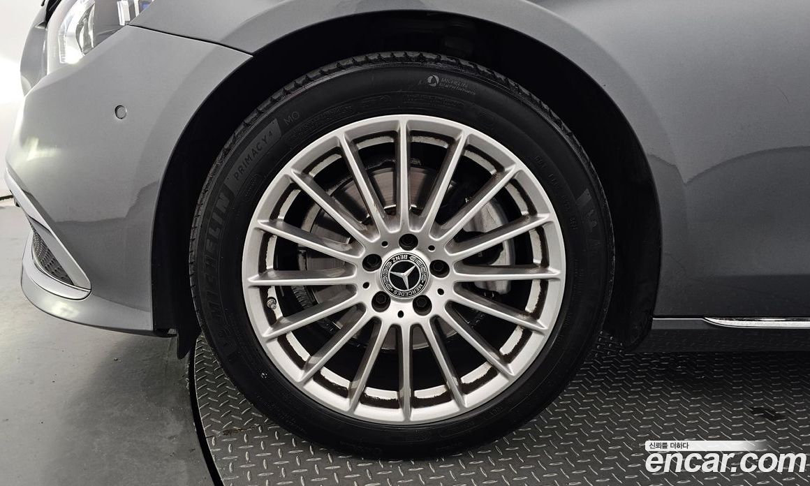 Mercedes Benz E-Class E250 Exclusive