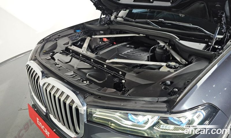 BMW X7 xDrive i40 Design Pure Excellence 6-Seater