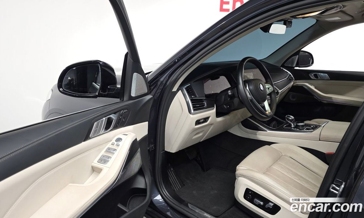 BMW X7 xDrive i40 Design Pure Excellence 6-Seater