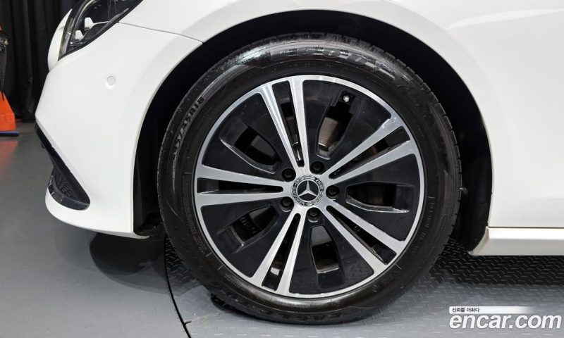 Mercedes Benz E-Class E250 Avantgarde