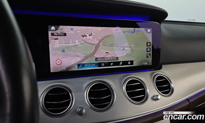 Mercedes Benz E-Class E250 Avantgarde