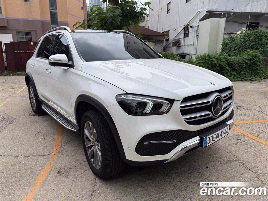 Mercedes Benz GLE-Class GLE300d 4MATIC