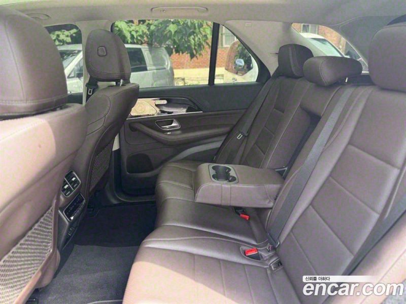 Mercedes Benz GLE-Class GLE300d 4MATIC