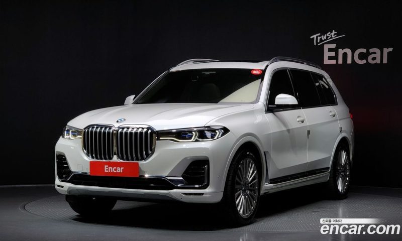 BMW X7 xDrive i40 Design Pure Excellence 7-Seater