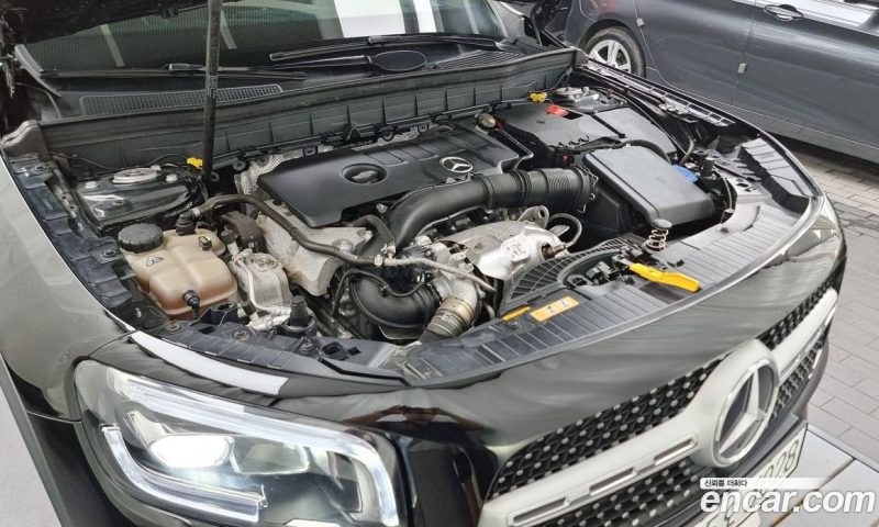 Mercedes Benz GLB-Class GLB250 4MATIC