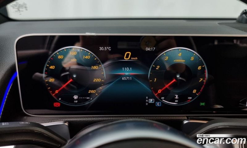 Mercedes Benz GLB-Class GLB250 4MATIC