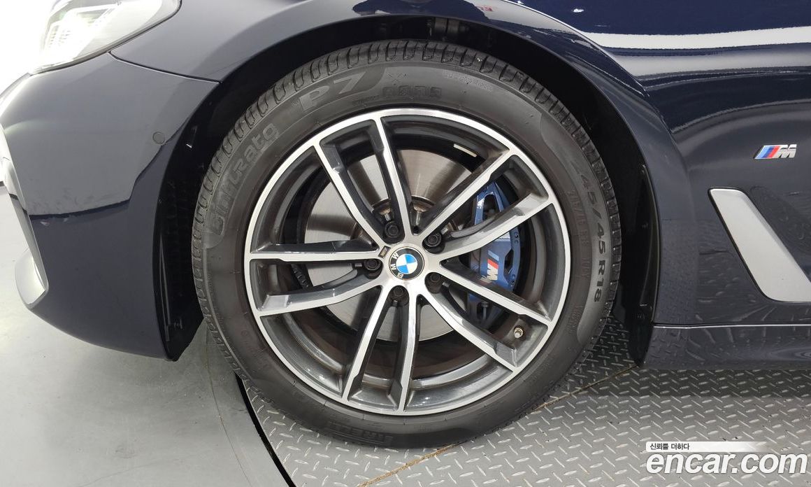 BMW 5-Series i520 M Sport