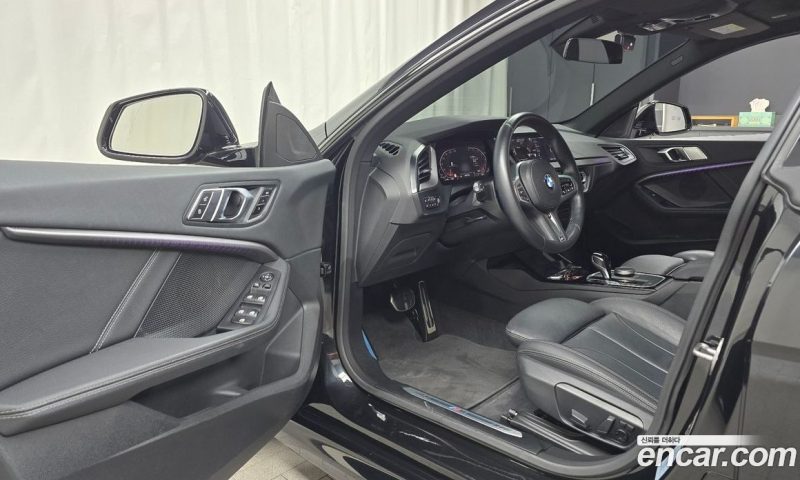BMW 2-Series i220 M Sports