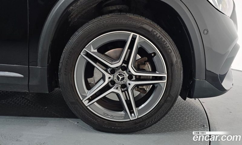 Mercedes Benz GLA-Class GLA250 4MATIC