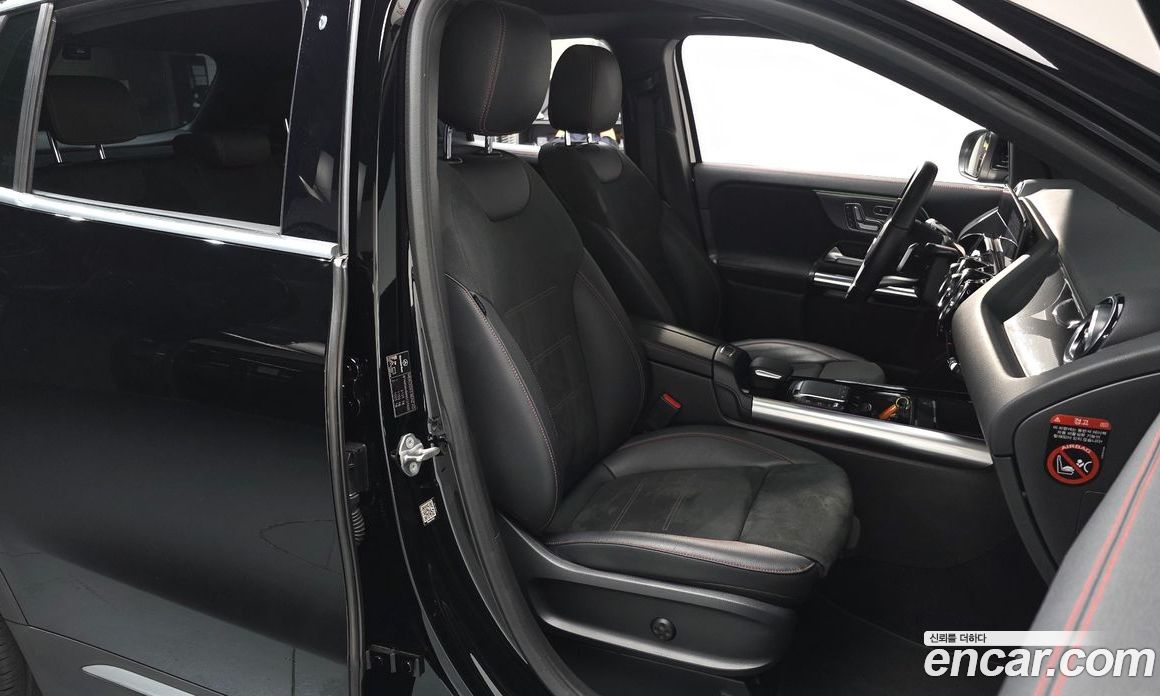 Mercedes Benz GLA-Class GLA250 4MATIC