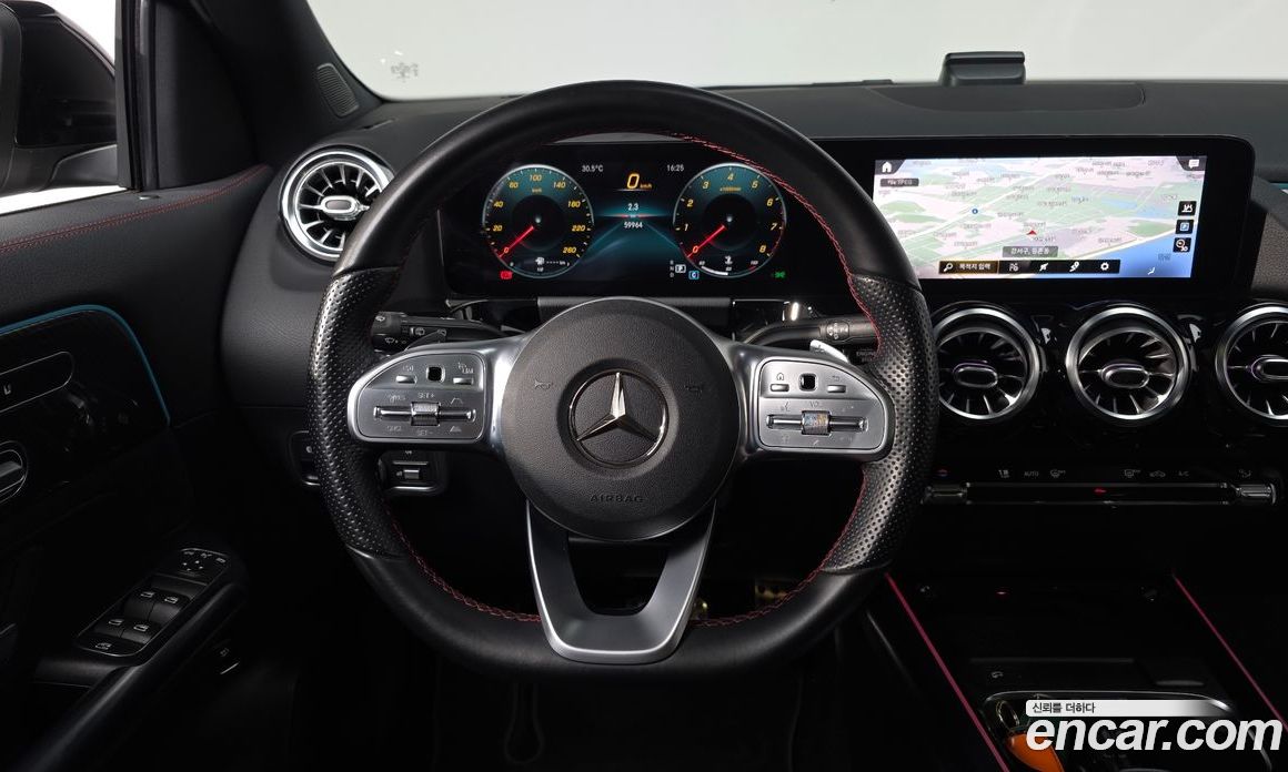 Mercedes Benz GLA-Class GLA250 4MATIC