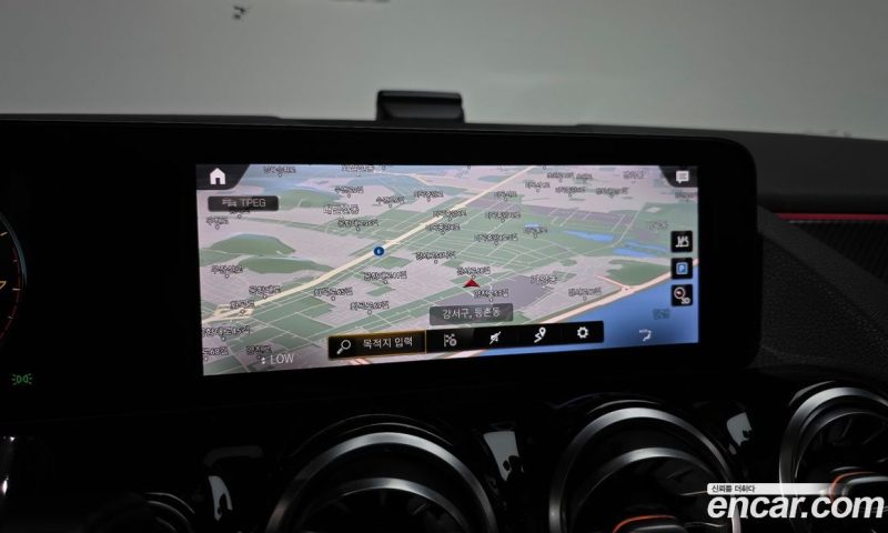 Mercedes Benz GLA-Class GLA250 4MATIC