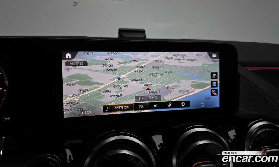 Mercedes Benz GLA-Class GLA250 4MATIC
