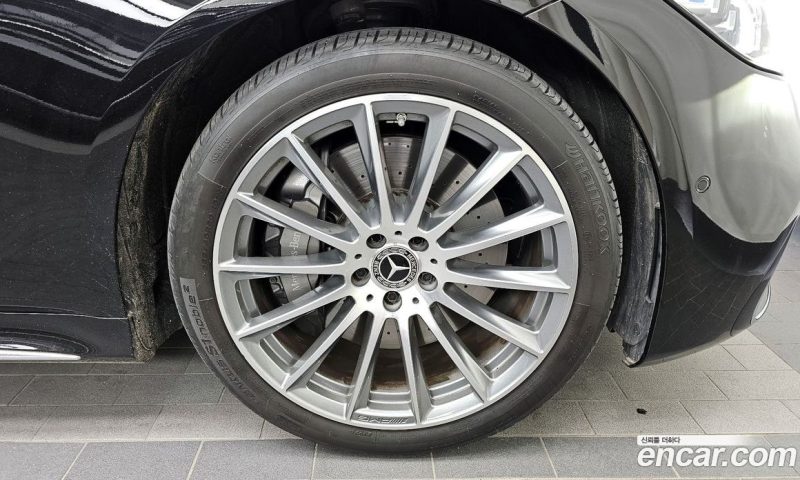 Mercedes Benz S-Class S500L 4MATIC