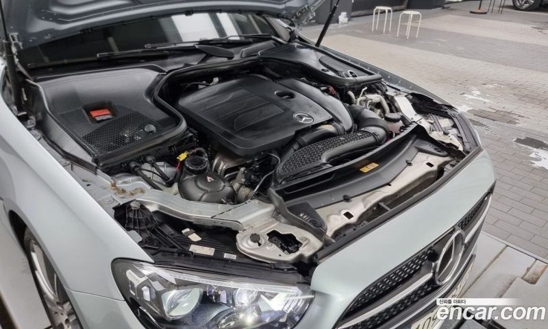 Mercedes Benz E-Class E350 4MATIC AMG Line