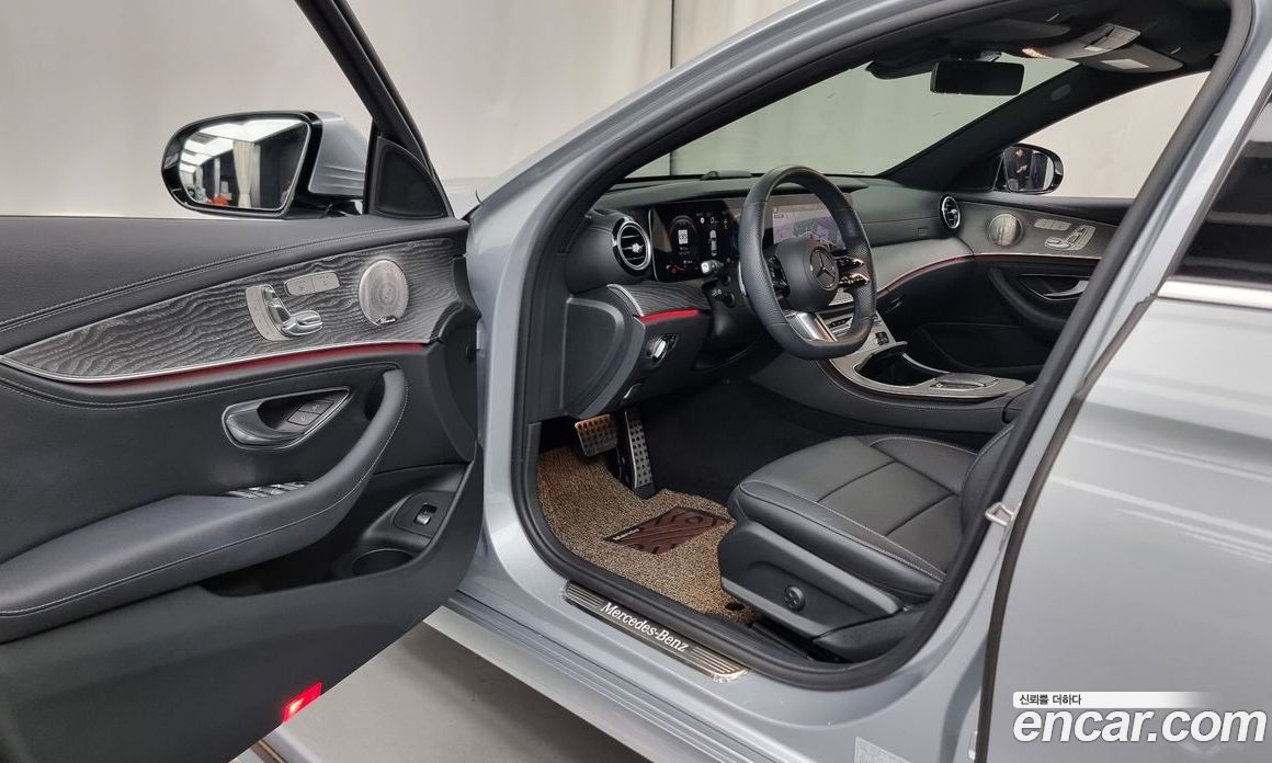 Mercedes Benz E-Class E350 4MATIC AMG Line