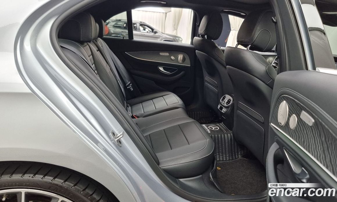 Mercedes Benz E-Class E350 4MATIC AMG Line
