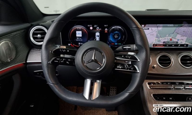 Mercedes Benz E-Class E350 4MATIC AMG Line