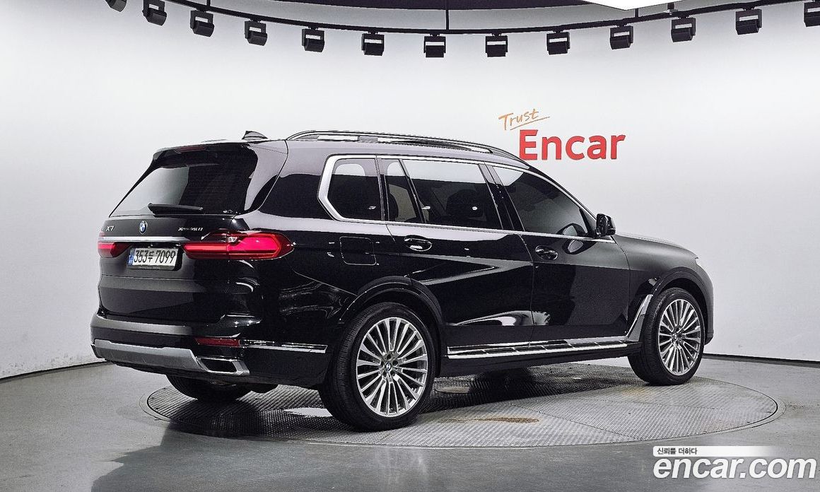BMW X7 xDrive i40 Design Pure Excellence 6-Seater