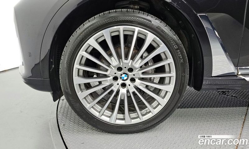 BMW X7 xDrive i40 Design Pure Excellence 6-Seater