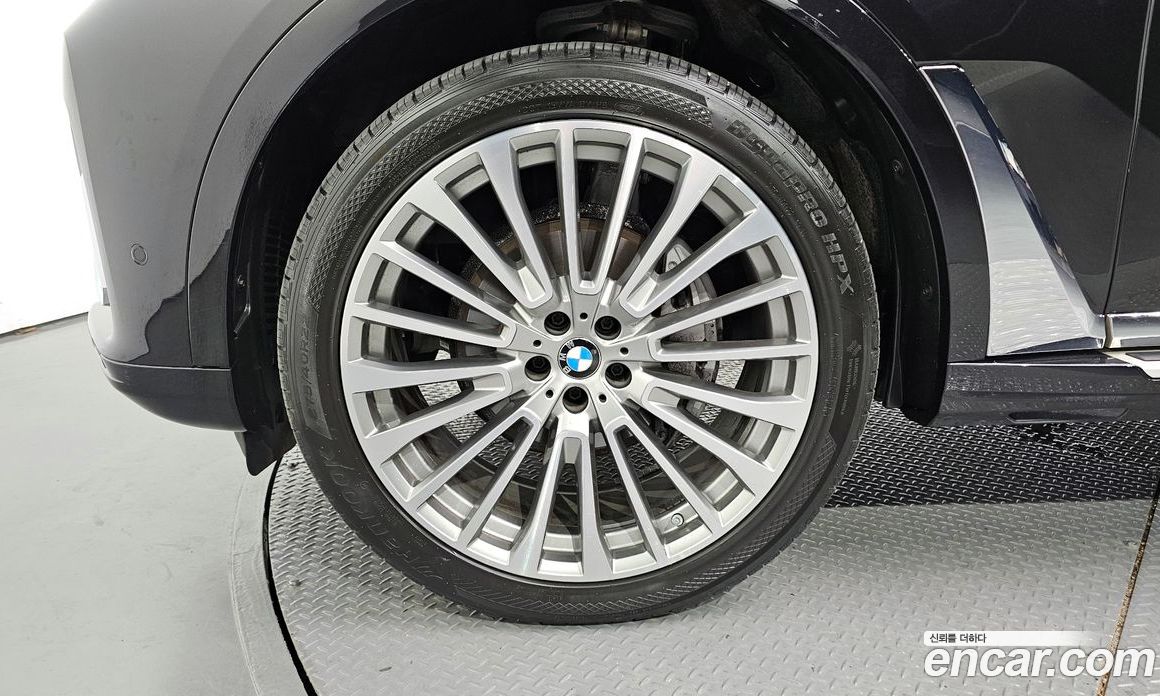 BMW X7 xDrive i40 Design Pure Excellence 6-Seater
