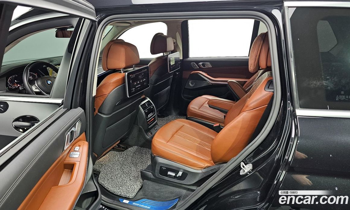 BMW X7 xDrive i40 Design Pure Excellence 6-Seater