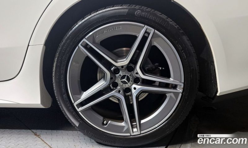 Mercedes Benz CLS-Class CLS300d AMG Line
