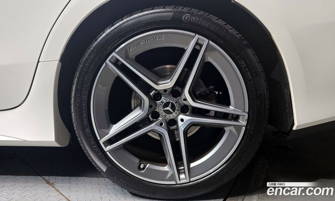 Mercedes Benz CLS-Class CLS300d AMG Line