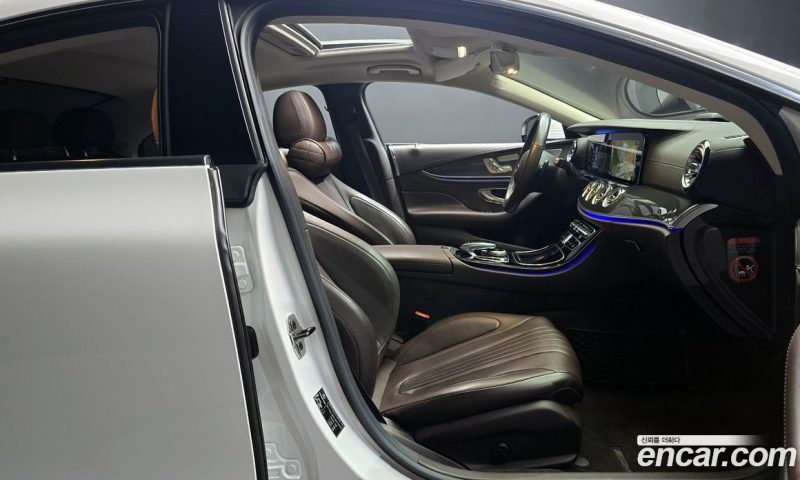 Mercedes Benz CLS-Class CLS300d AMG Line