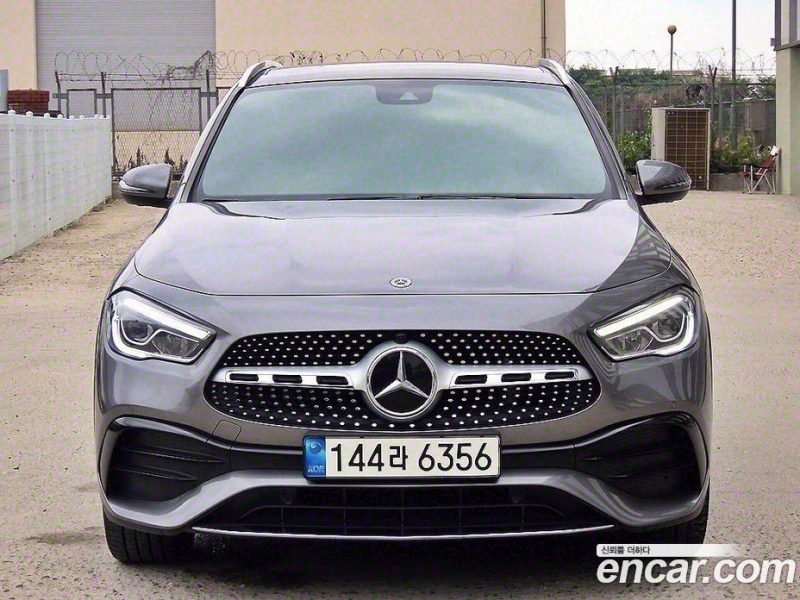 Mercedes Benz GLA-Class GLA250 4MATIC
