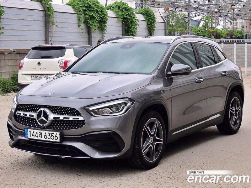 Mercedes Benz GLA-Class GLA250 4MATIC
