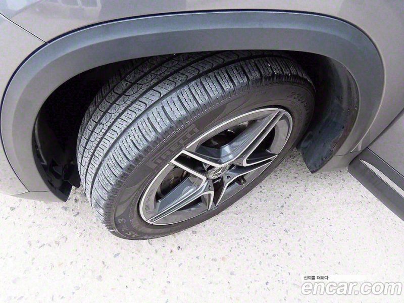 Mercedes Benz GLA-Class GLA250 4MATIC