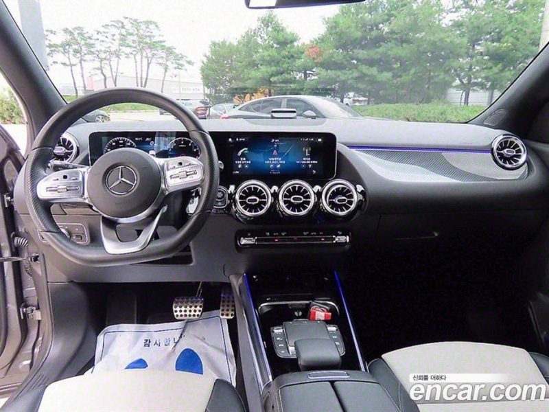Mercedes Benz GLA-Class GLA250 4MATIC