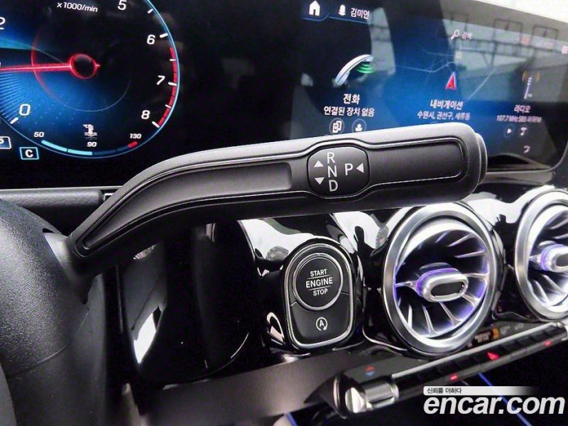 Mercedes Benz GLA-Class GLA250 4MATIC