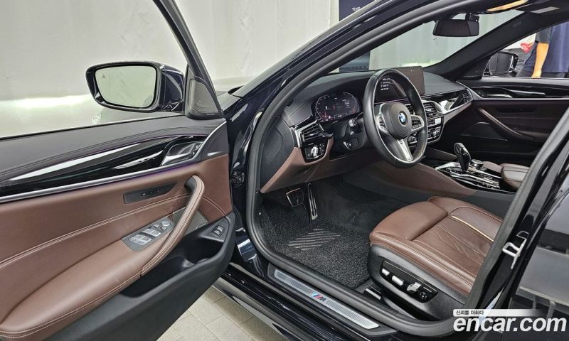 BMW 5-Series i530 M Sport Package