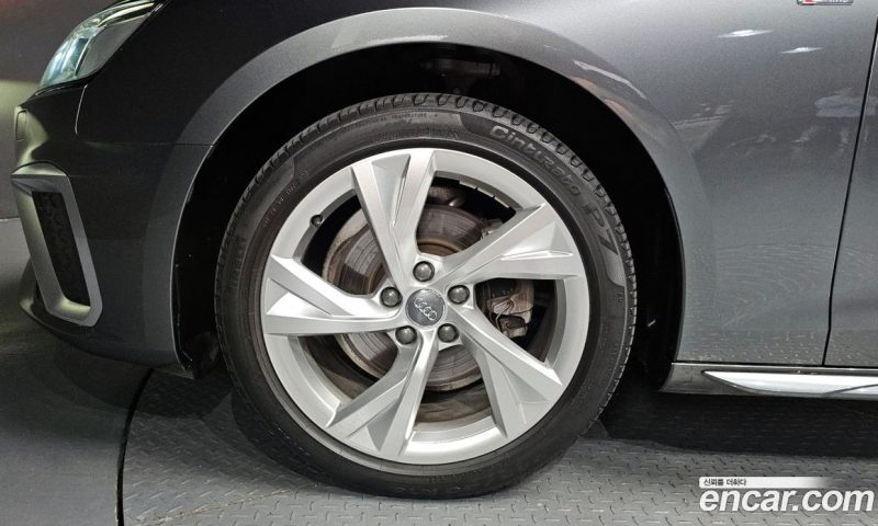 Audi A4 40 TFSI Premium