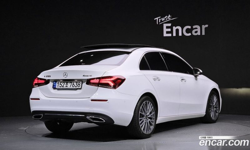 Mercedes Benz A-Class A250 4MATIC Sedan