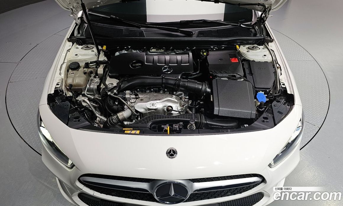 Mercedes Benz A-Class A250 4MATIC Sedan