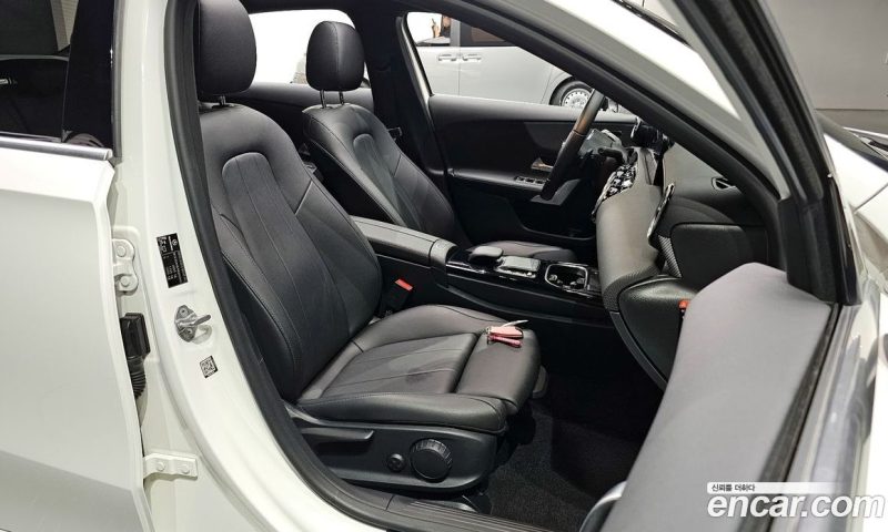 Mercedes Benz A-Class A250 4MATIC Sedan
