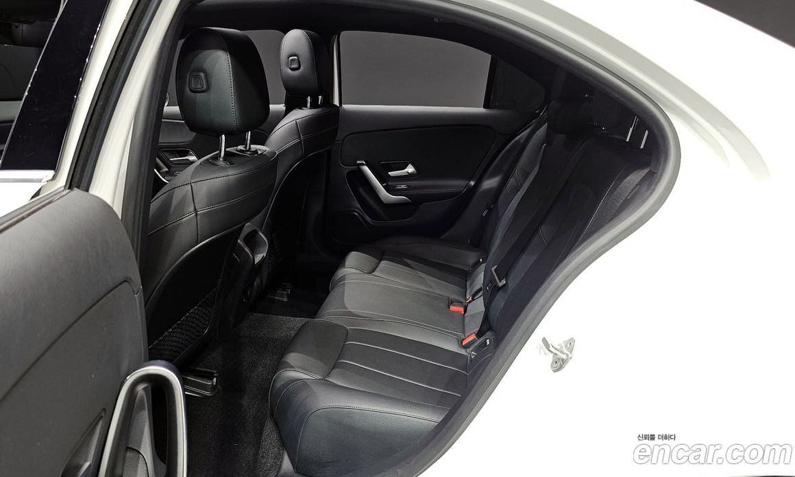 Mercedes Benz A-Class A250 4MATIC Sedan