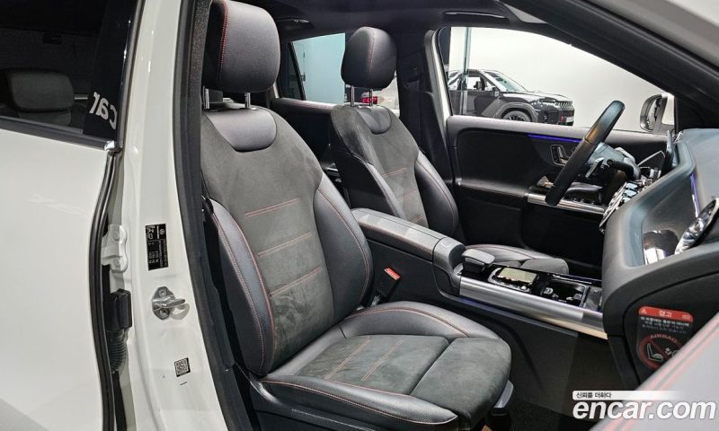 Mercedes Benz GLA-Class GLA250 4MATIC